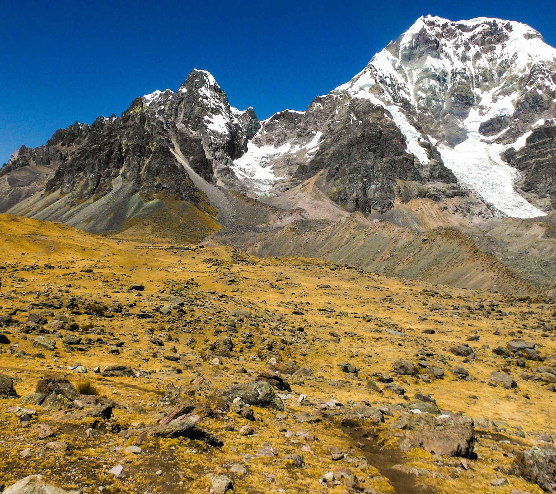 Aunsangate Trek and Rainbow Mountain